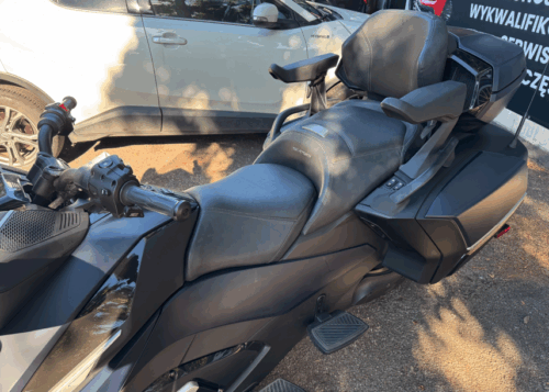 Can-Am Spyder RT Sea to Sky 2022 granatowy mat - obrazek 4