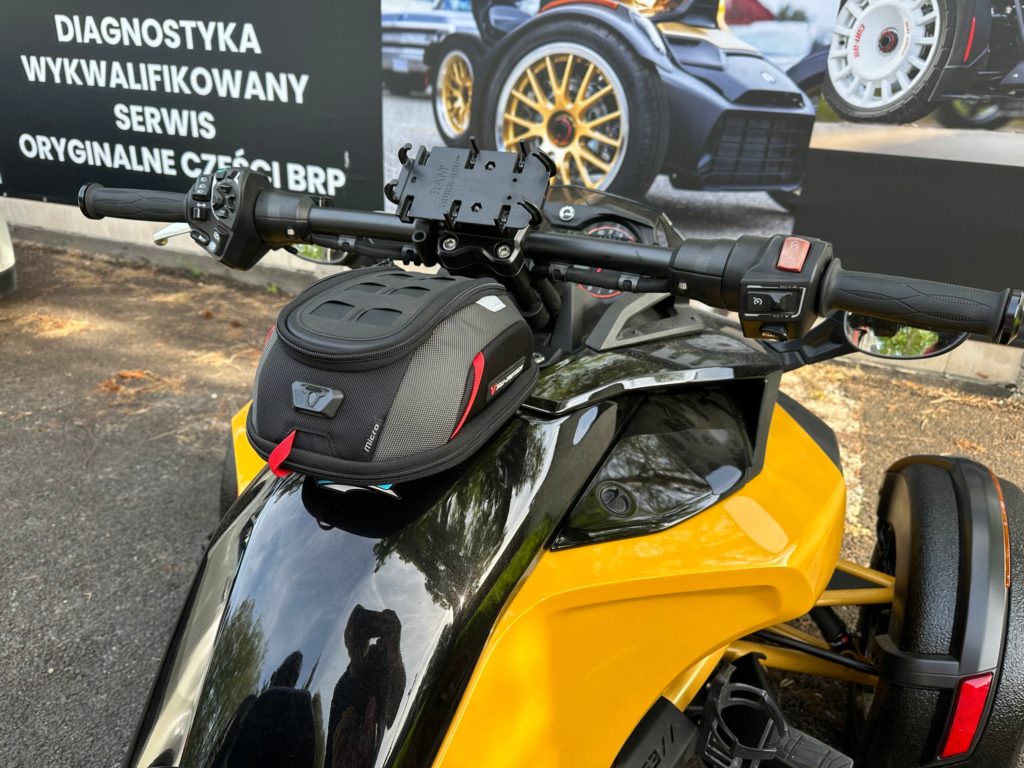 15577880295